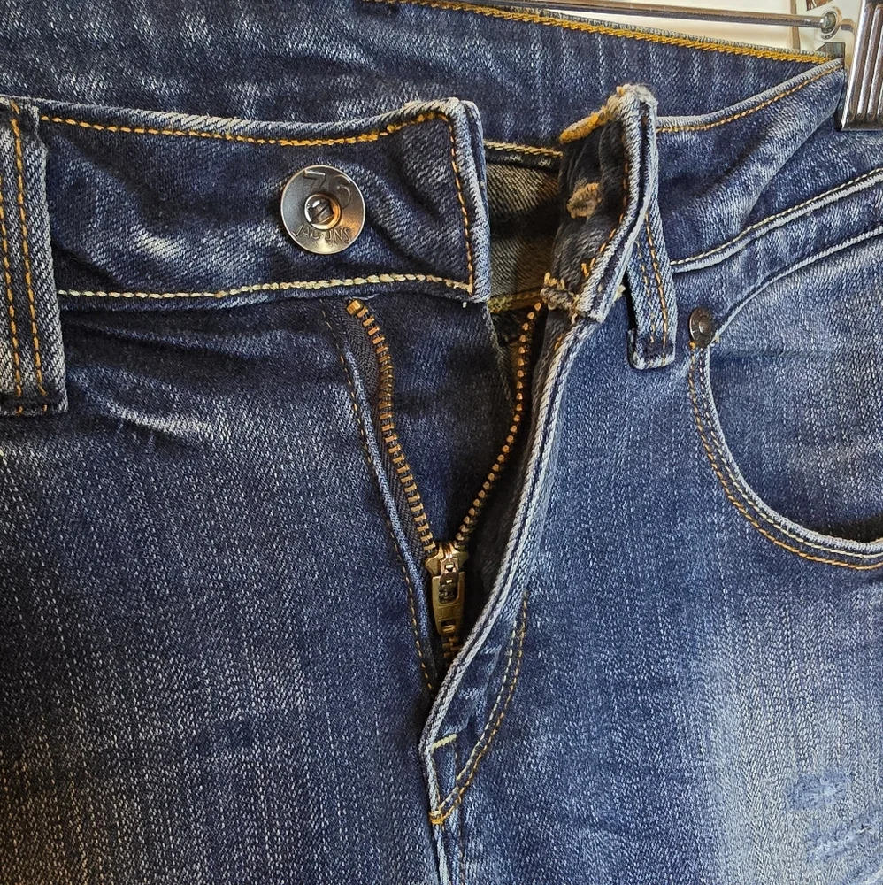 JAG JEANS NWOT Distressed Size 31 - Picture 2 of 11